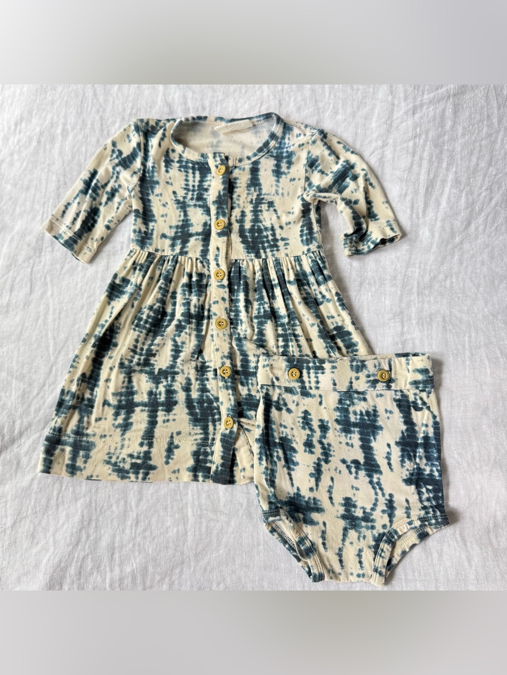 Kate Quinn The Woods Tie Dye Twirl Dress + Bummies
Size 12-18